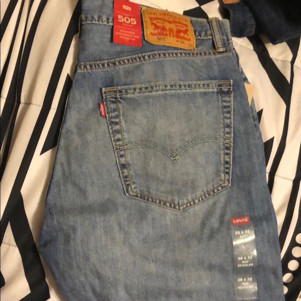 Levis jeans